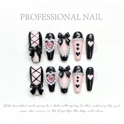 Black Peach Heart Hand-painted Handmade Manicure